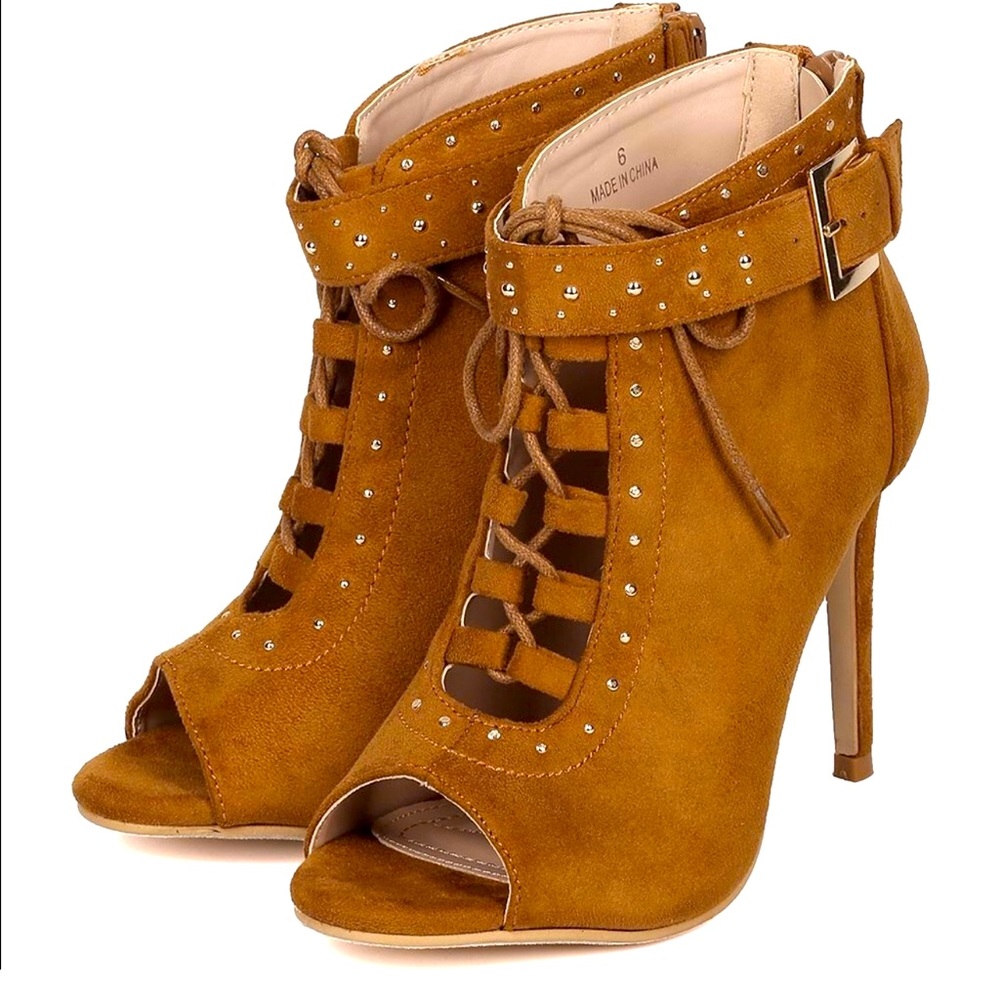🤩Club Camel Booties